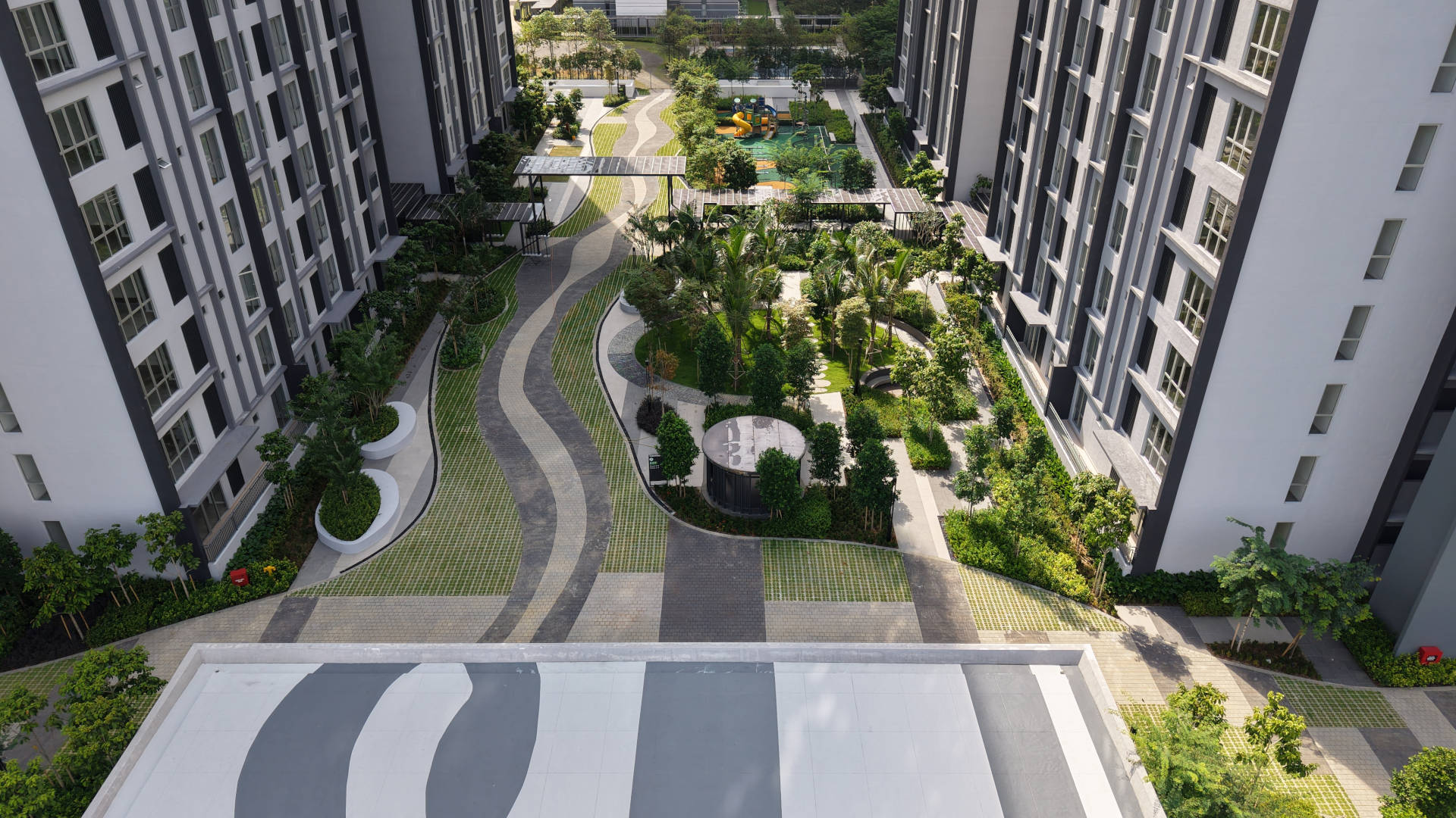 banner-mct-lakefront-residence-completed-250715-5