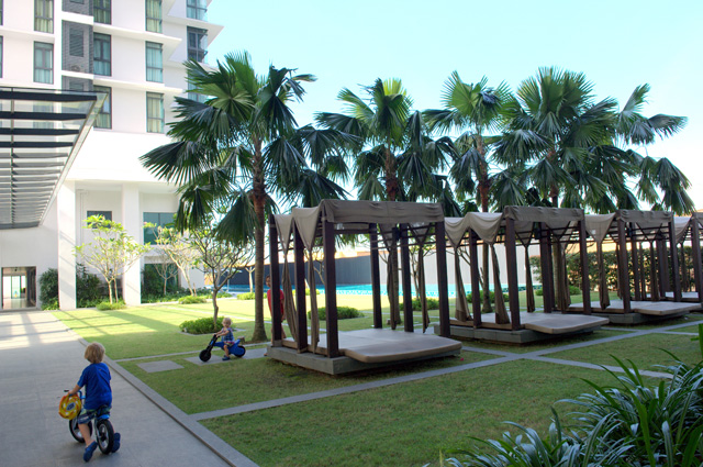 zehn-bukit-pantai
